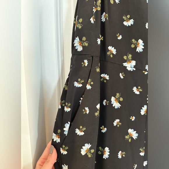 LOFT Lily Tie Back Jumpsuit - Size 4 - Picture 8 of 11